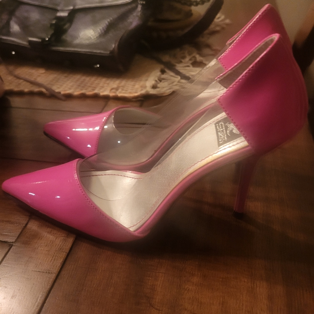NEW without tagg. Pink and clear heels